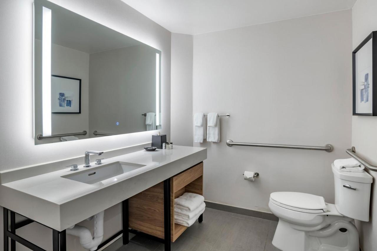 Sheraton Suites Wilmington Downtown Εξωτερικό φωτογραφία